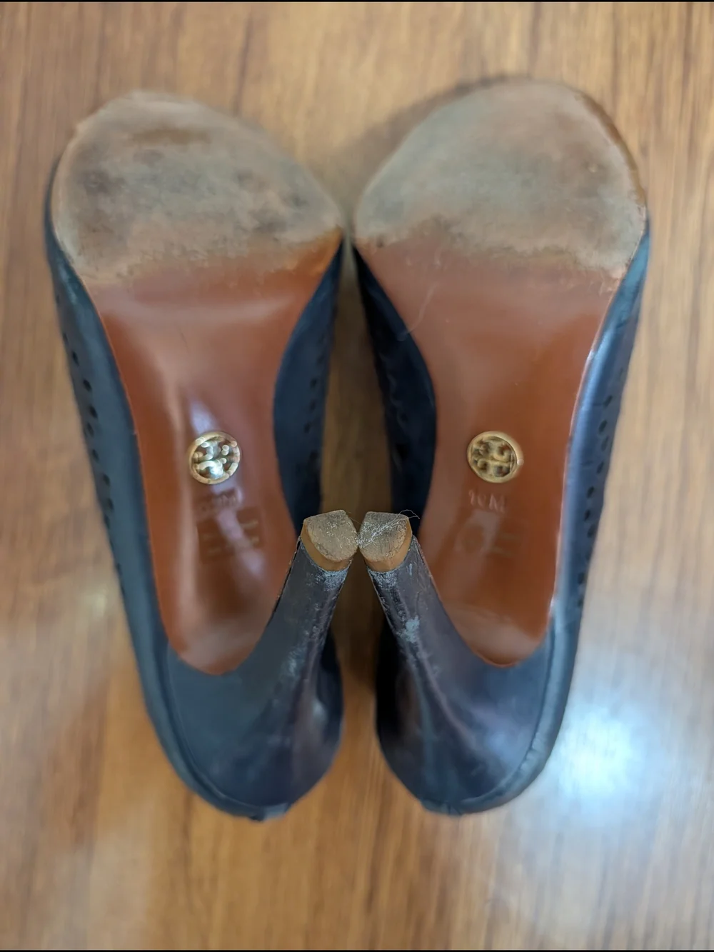 Black Laser-Cut Women's Pumps - Tory Burch